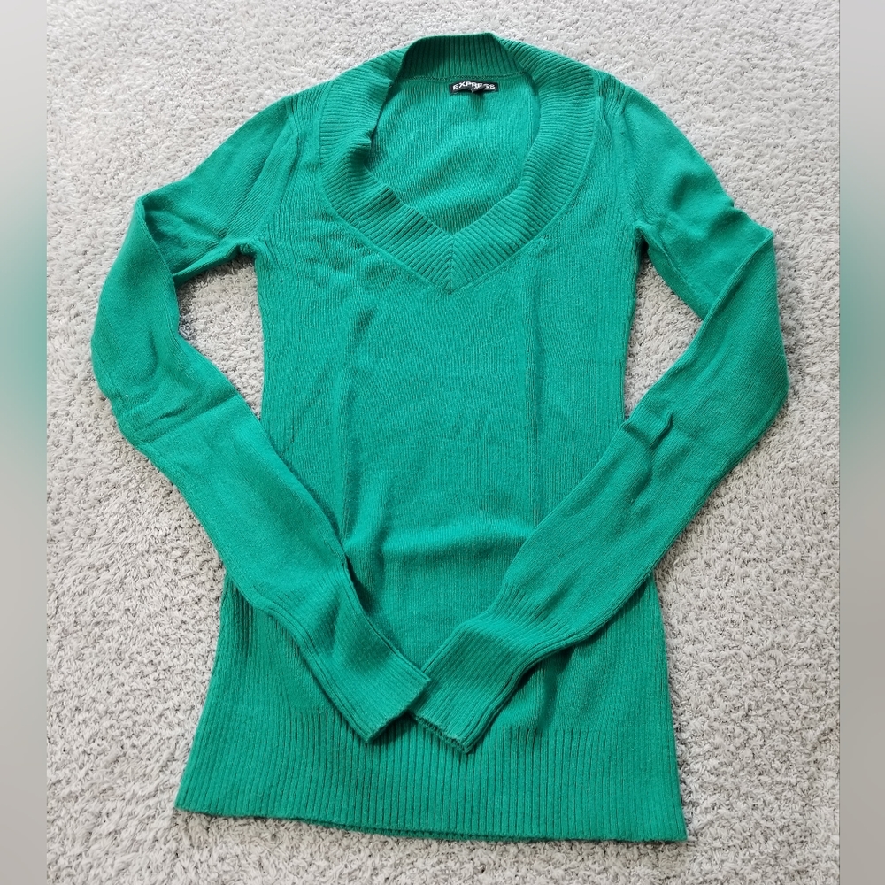 Express Green V-Neck Ribbed Sweater
